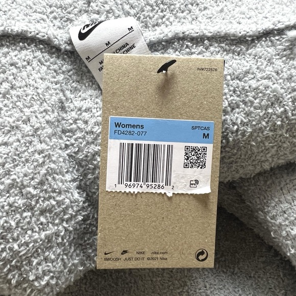 Nike Phoenix Cozy Boucle Long Knit Cardigan Women Grey FD4282-077 Women's Medium - Picture 9 of 9